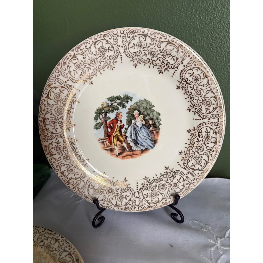 Set of 2 Sebring Pottery Chantilly Plates, Fragonard Courting Couple, 22K Gold